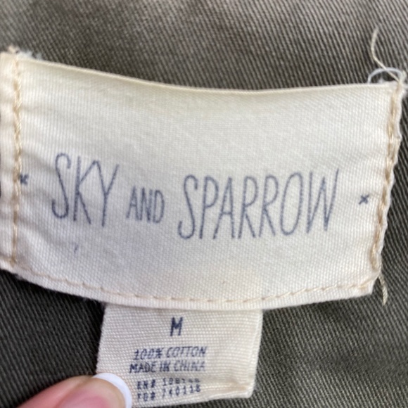 Sky and Sparrow Women's Green Jacket - Picture 3 of 3